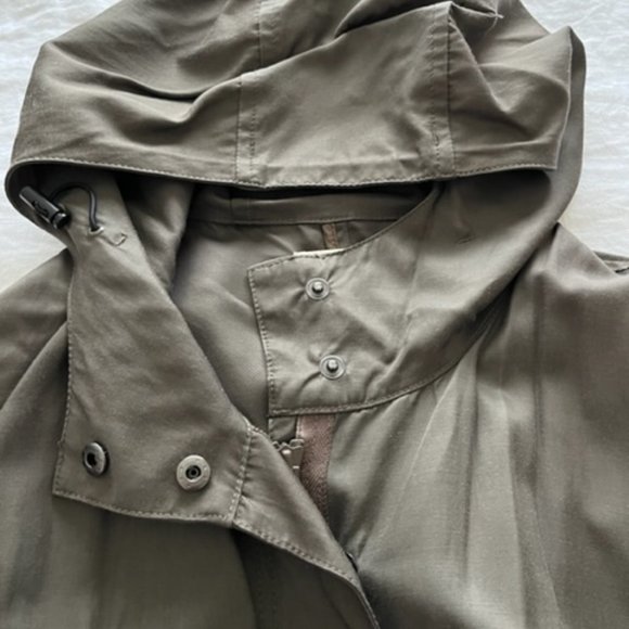 COMMUNITY LIGHTWEIGHT COAT SIZE L - Picture 5 of 6